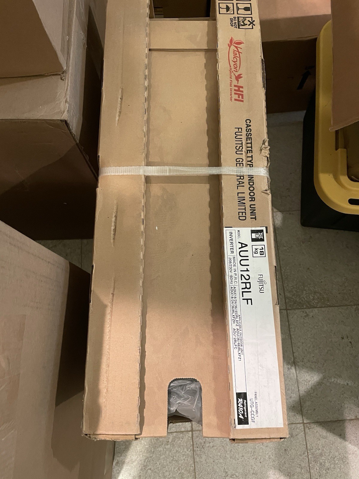 Fujitsu AUU12RLF Ceiling Cassette Unit R410 230V gallery