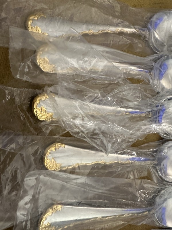 (7) DINNER/SOUP SPOONS Oneida Community GOLDEN BELLE ROSE Stainless Flatware gallery