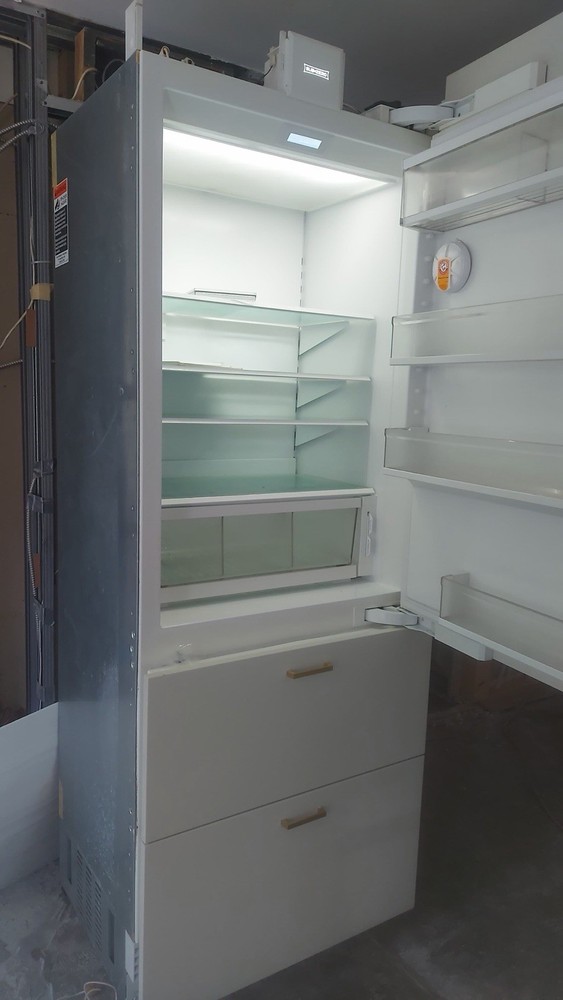 Sub-Zero 30" Panel-Ready Integrated Bottom-Freezer - IT30CIID