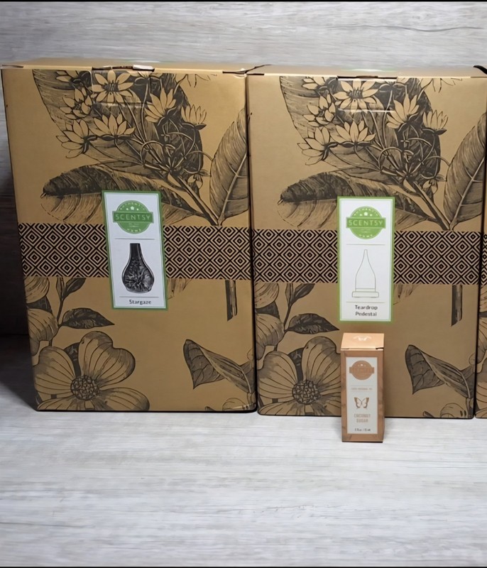 Scentsy Stargaze Teardrop Diffuser with Shade, Pedestal Stand, and Enrich Shade. gallery
