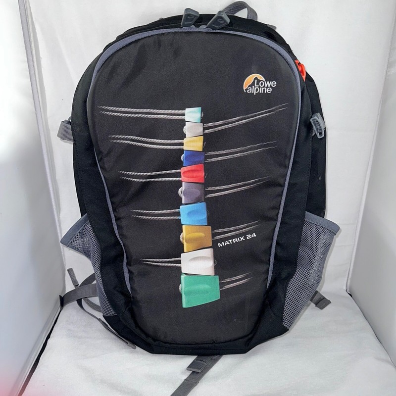Lowe Alpine Matrix FlowZone 24 Black/Gray Backpack Bag Camping Hiking Skiing
