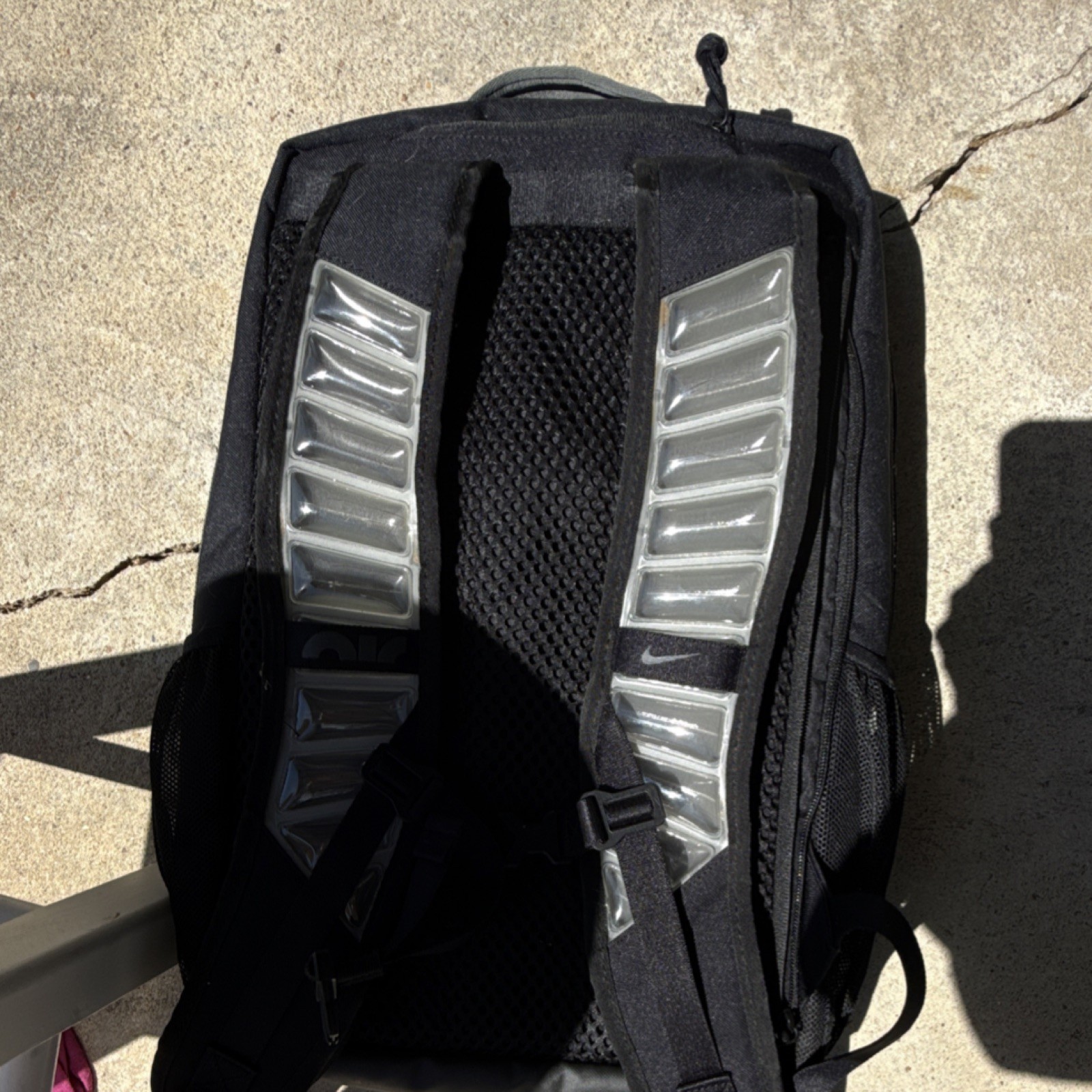 Nike Black Backpack Zip Closure with Logo, Padded Shoulder Straps 2
