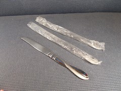International Stainless Flatware Modern Twist Pattern 3 Dinner Knives 9 1/4″