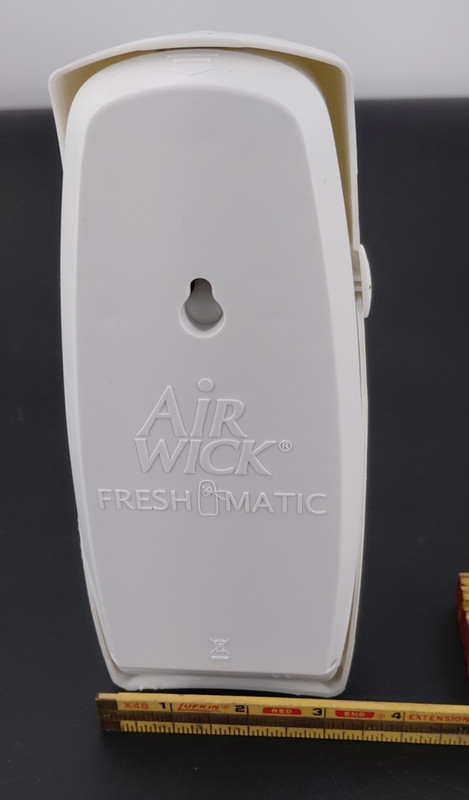 AIR WICK AUTOMATIC SCENT SPRAYER TIMED WALL MOUNTED DISPENSER - LOT OF 2 gallery