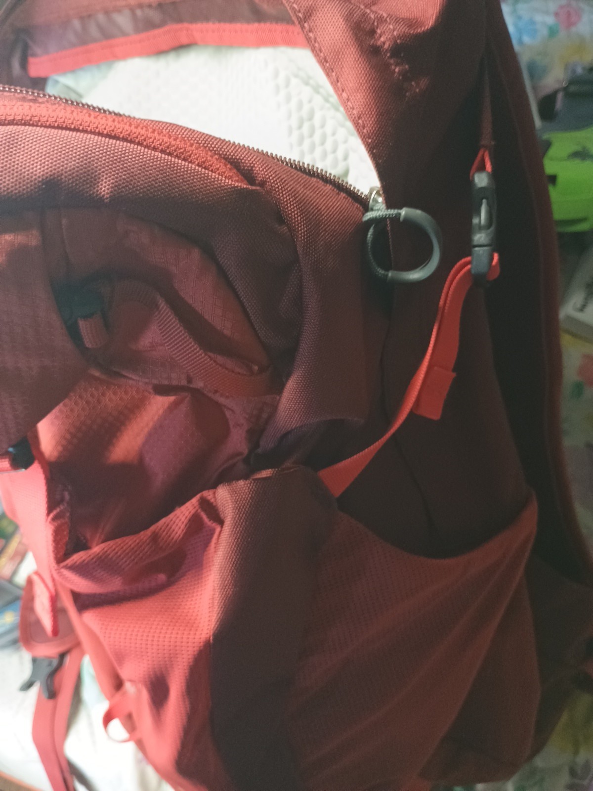 Osprey Skarab 24 Hydralics BackPack H2O  4