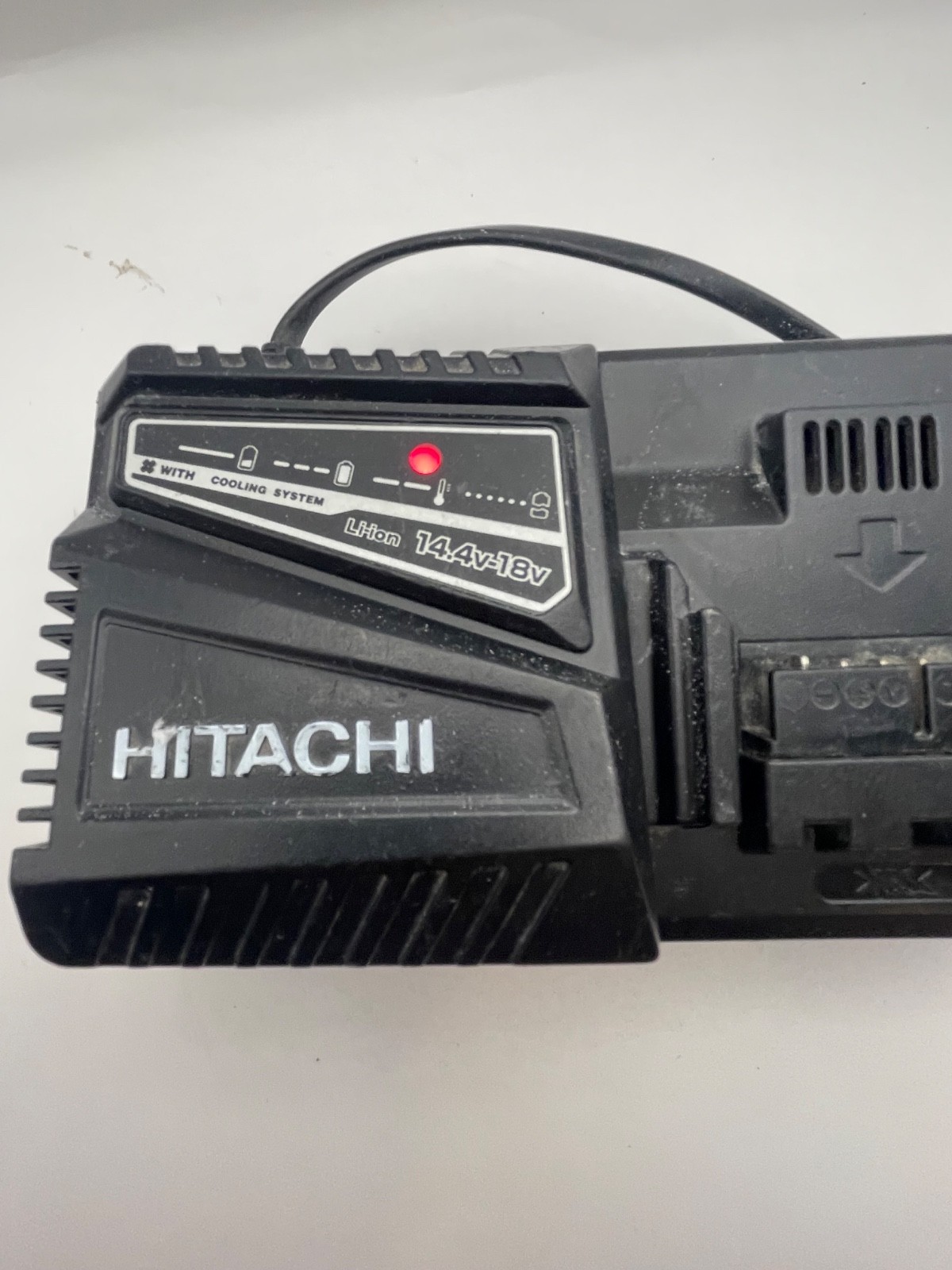 Hitachi UC18YFSL 14.4V 18V Li-Ion Battery Charger Tested Working OEM gallery