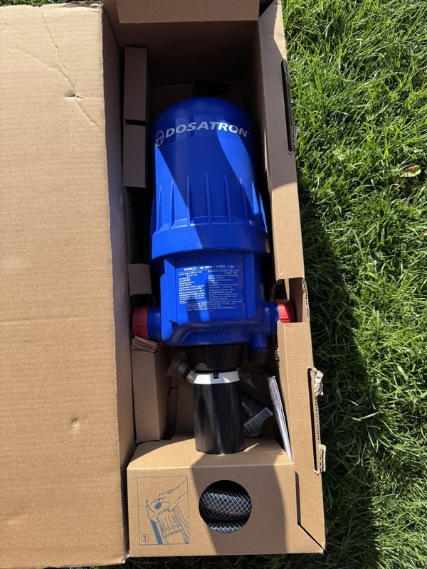 Dosatron D40MZ2 Water Powered Doser, 40 GPM, 1:500 to 1:50, Viton Seals, 1.5” gallery