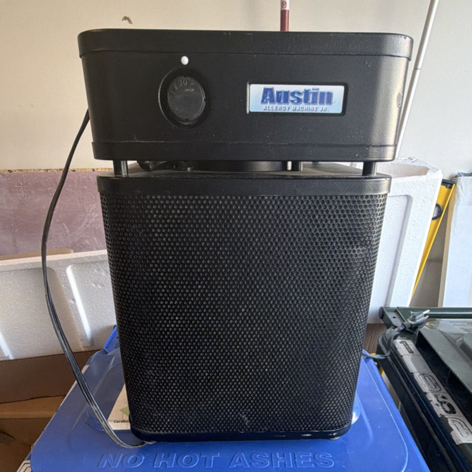 Austin Allergy Machine Jr. Portable Air Purifier Black True HEPA Carbon gallery