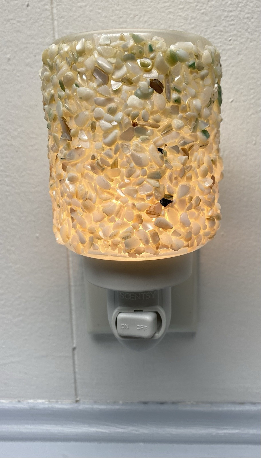 Scentsy Shore Why Not? Wall Plug in Warmer Beach Theme W/Bulb No Box gallery