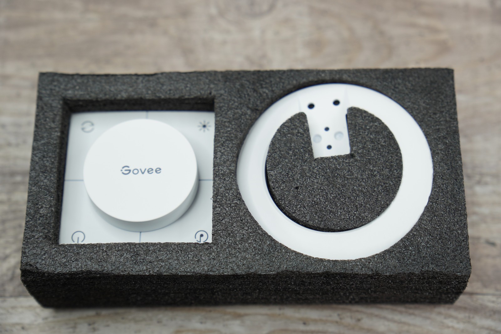Govee RGBIC Gaming Light Bars WHITE VERSION gallery