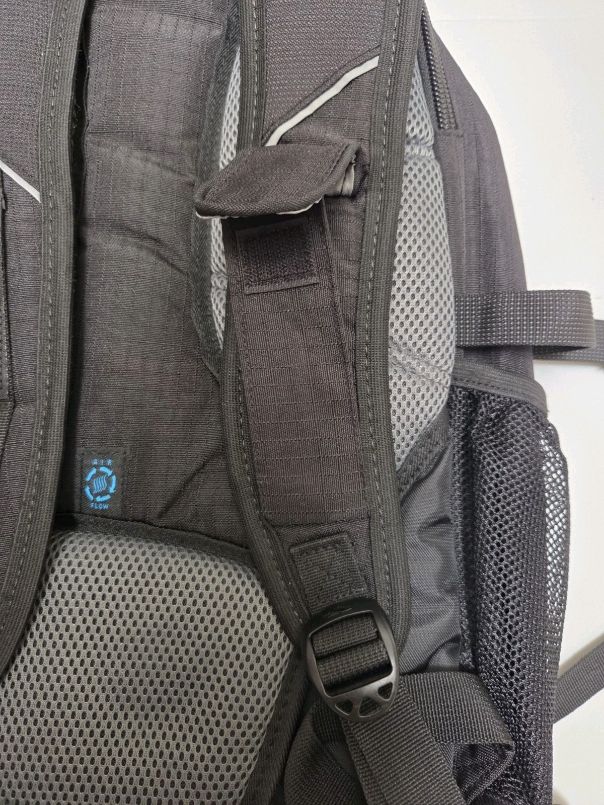 High Sierra Backpack Bookbag Black Suspension Strap System  4