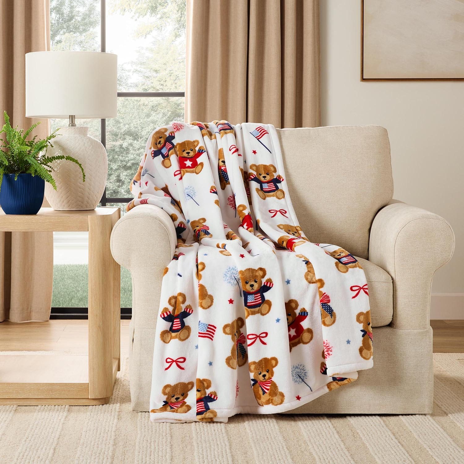 Member’s Mark Red, White & Blue Lounge Throw 60" x 70", Americana Teddy gallery
