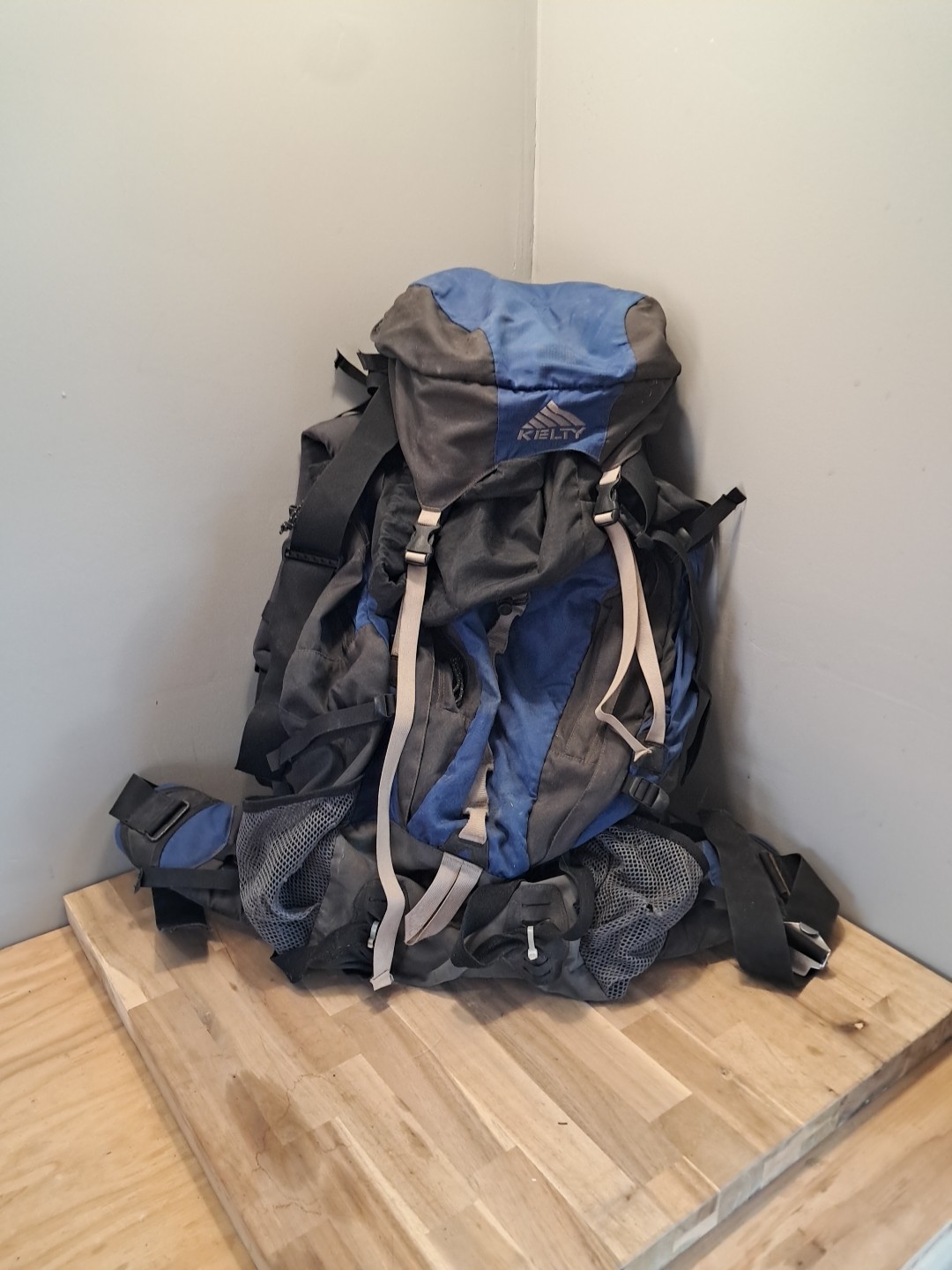 Kelty Pack Trail Series Internal Frame Blue Hiking Backpack  2