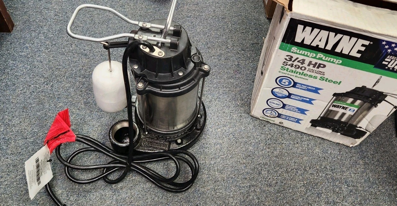 Wayne 3/4 HP Submersible Sump Pump CDU980E 5490GPH @ 0' 4600GPH @ 10' 1-1/2" NPT gallery