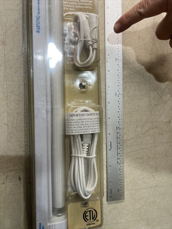 Intertek 24" Linkable Undercabinet Flourescent Light 3080264 gallery