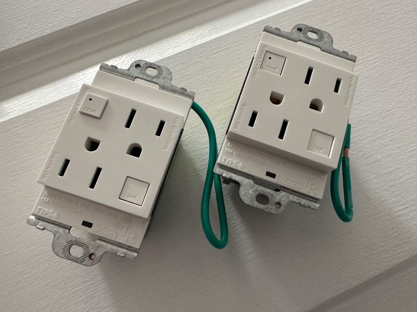 Legrand Adorne 15A GFCI Tamper-Resistant Outlets - White Finish (AGFTR2152W4) gallery