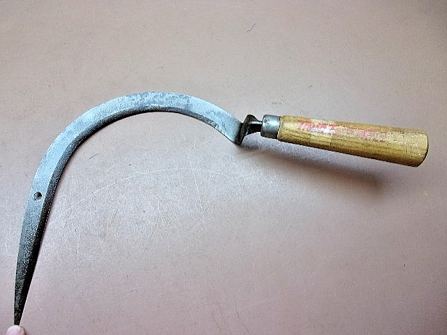 Vintage TRUE TEMPER Hand Sickle / Scythe 16" Long Rust Free w/Offset Wood Handle gallery