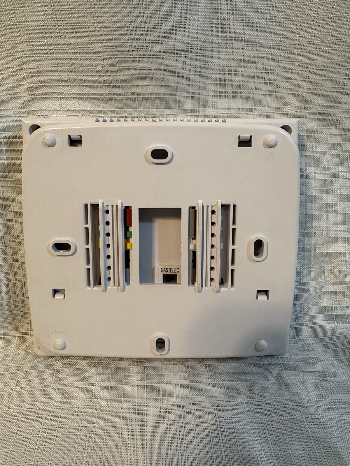Digital Wall Electronic Non Programmable Thermostat T701 Heat/Cool gallery