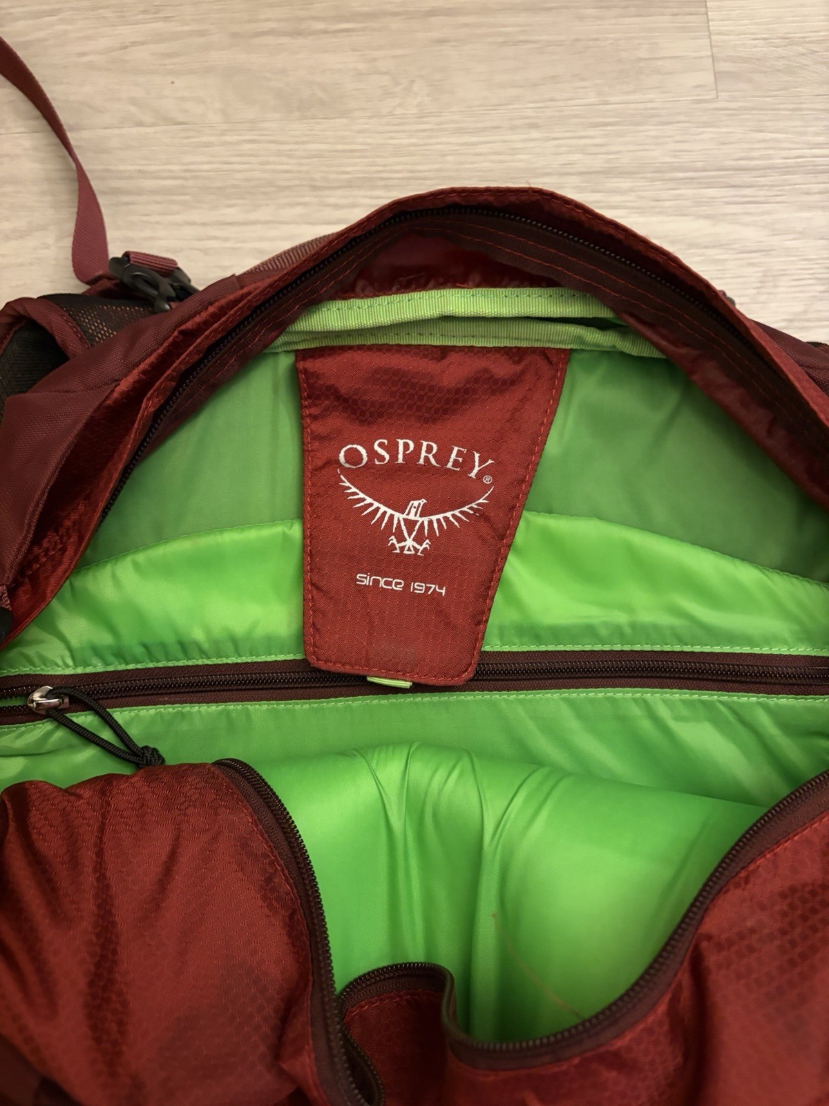 Osprey Ozone 46 Day Travel Pack - Red 4