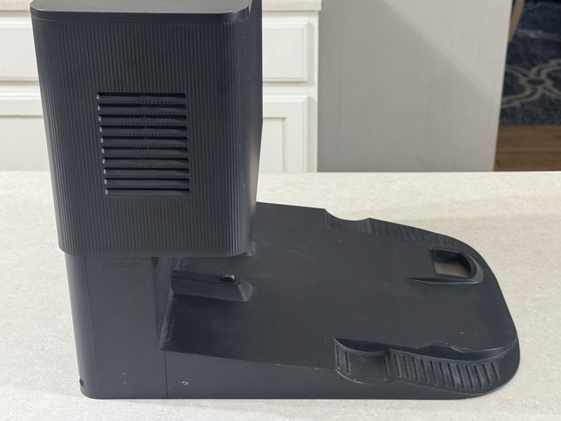 iRobot Roomba Clean Base Automatic Dirt Disposal Model ADG-N1 See Description gallery
