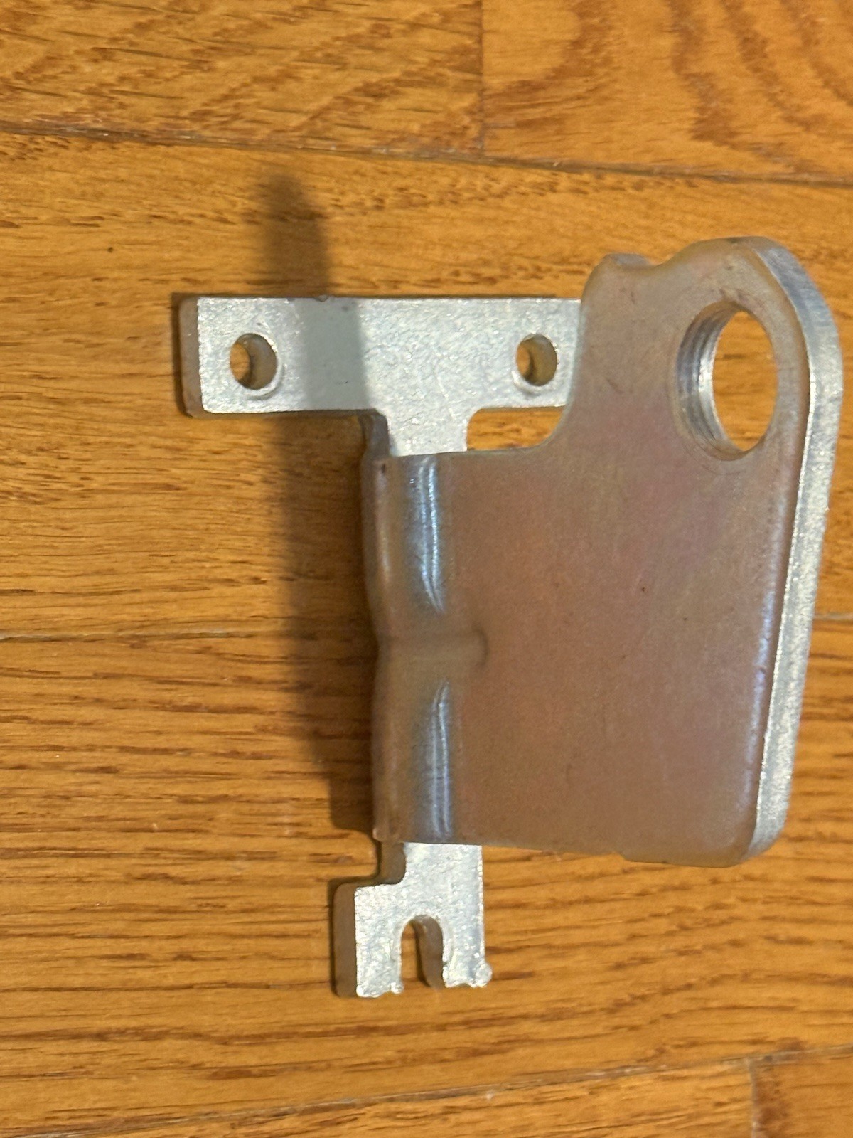 Refrigerator Center Hinge WR13X21174 for GE GTS18HYNHRFS Refrigerator Z7-43 gallery