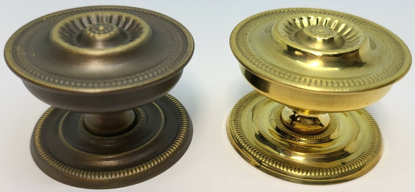 1-5/8" & 2" SHERATON FEDERAL STYLE Round Stamped Brass knob w/Backplate victoria gallery