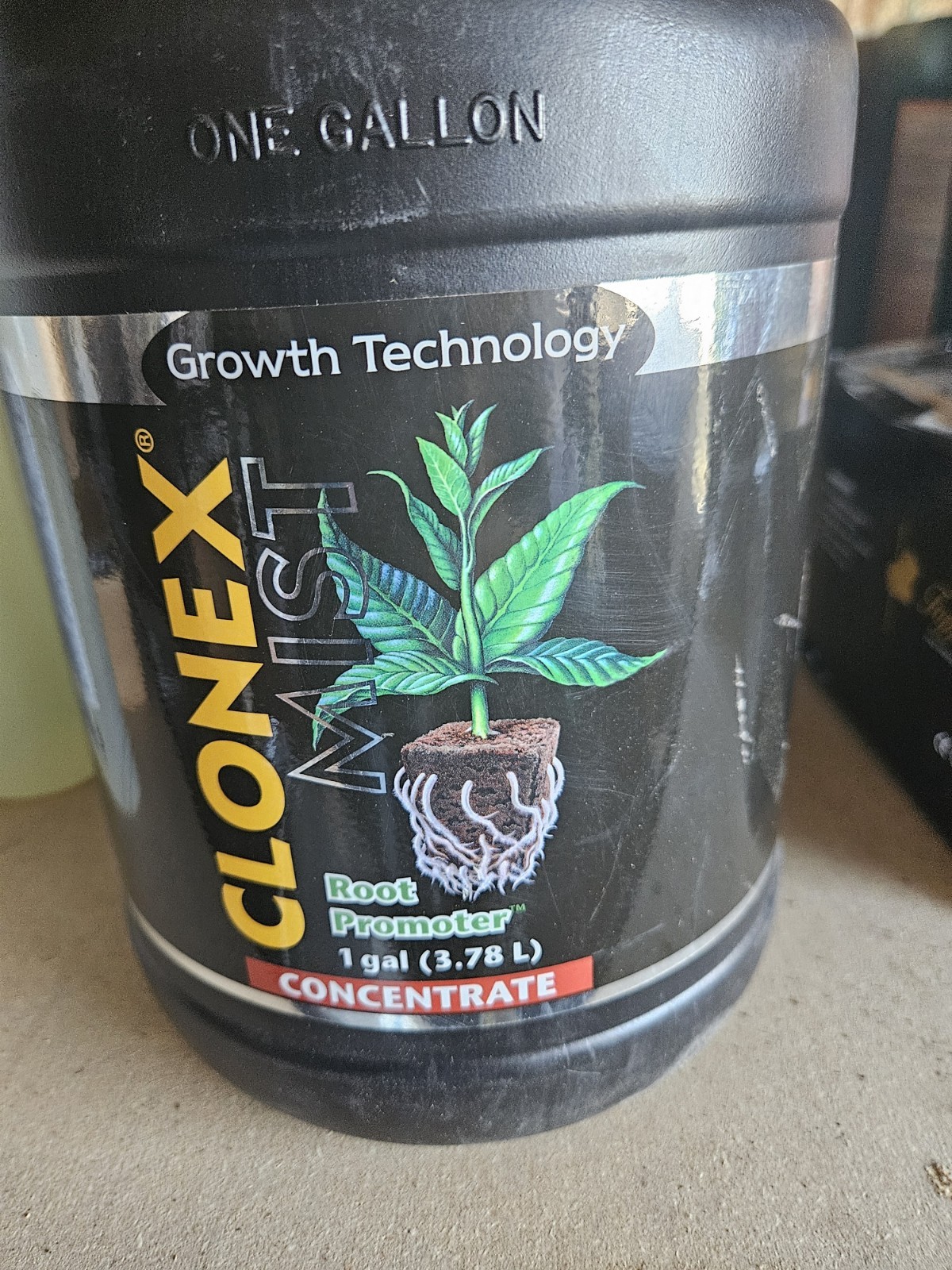 Clonex Clone Solution (1- 0.6 -1) Concentrate / 1 gallon gallery
