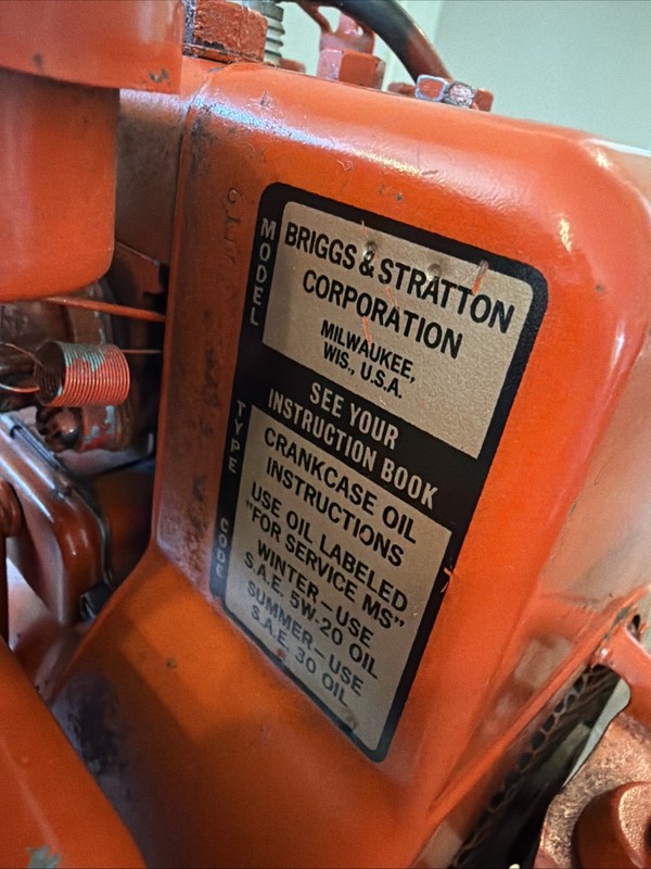 Briggs & Stratton 2hp Engine Motor Model 61102 Mini Bike Go Kart. RUNS GREAT gallery