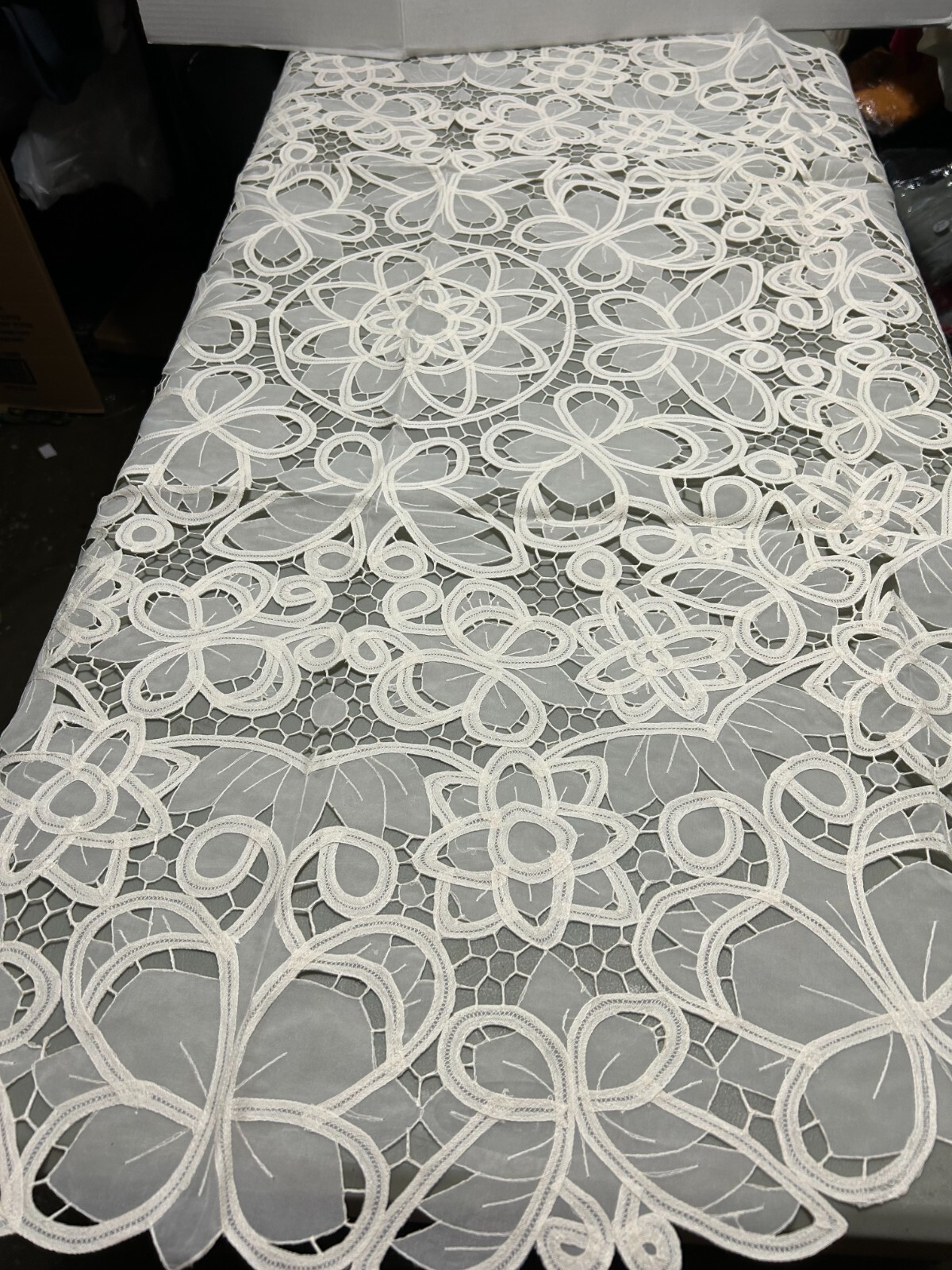 New 126"X 72" Handmade tablecloth Battenberg Lace eggshell applique & 12 napkins gallery