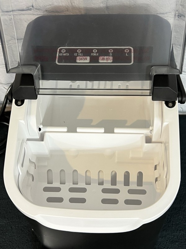 Countertop Ice Maker Machine, 8 Ice Cubes In 6 Minutes! 26 Lbs/day, Tested gallery