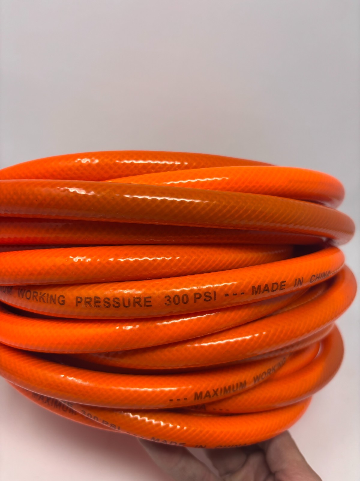 40 FT - 3/8" Compressor Air Hose, 300 PSI Max, Orange With Couplers gallery