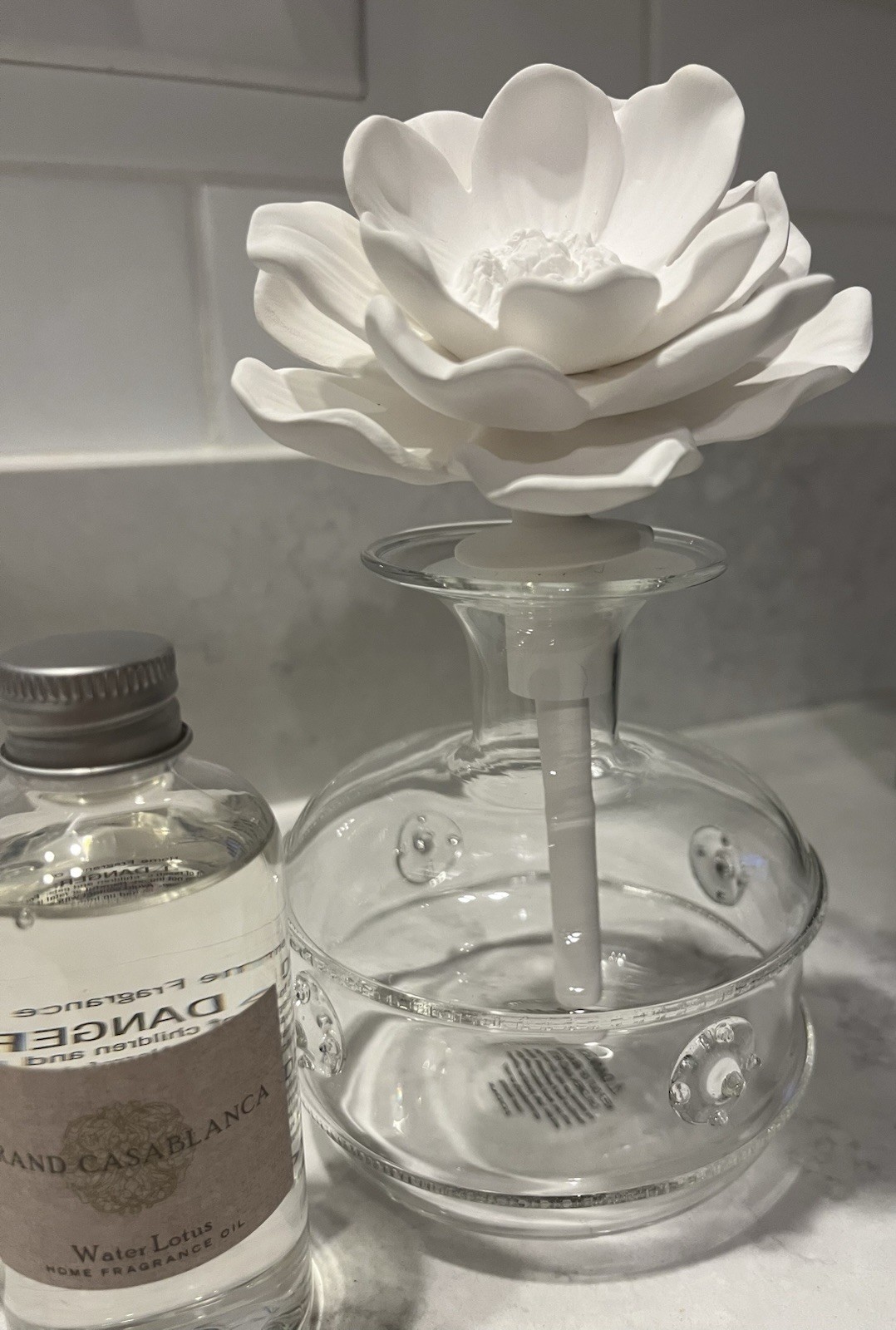 Zodax Grand Casablanca Porcelain Diffuser 6.8oz Water Lotus gallery