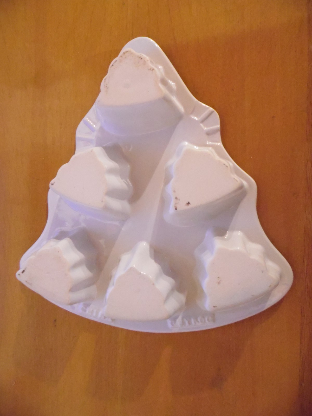 Alco Holiday Tree Muffin Baker- with box gallery
