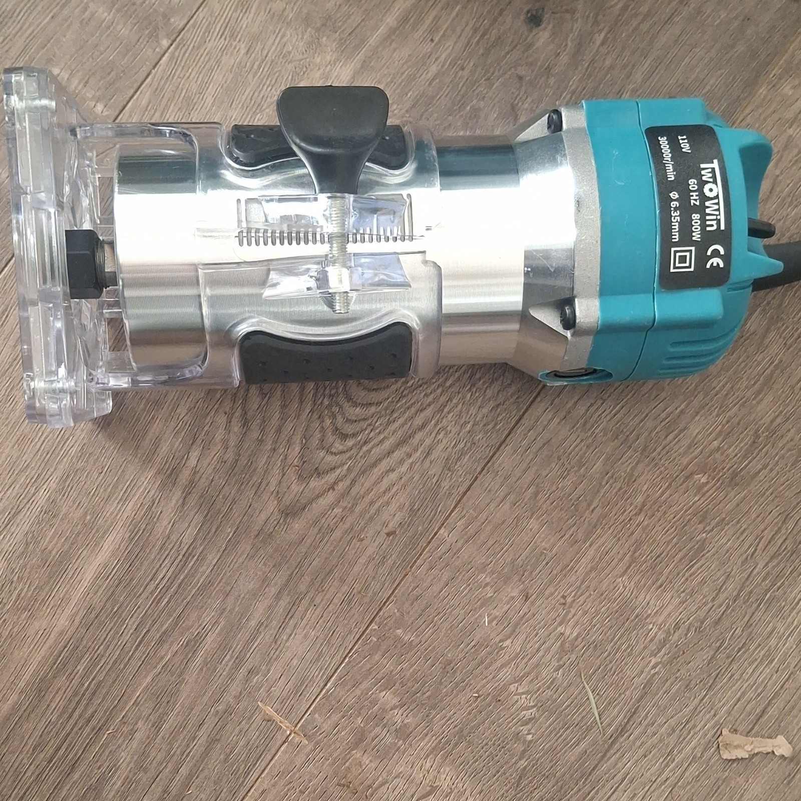 Two Win 3709 Router Blue 800W 110V Corded Electric 60Hz 30000r/min 6.35mm gallery