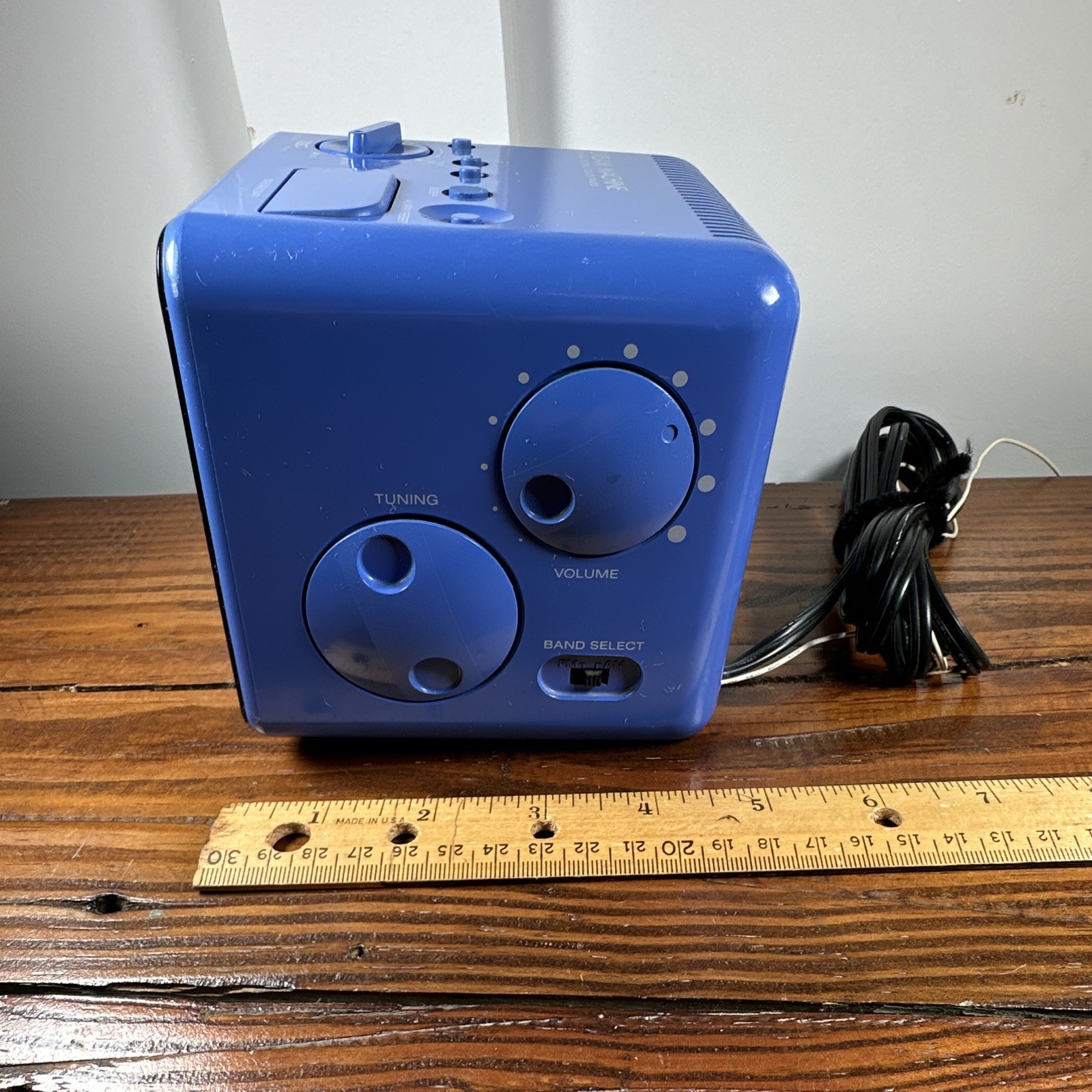 Vtg Sony Dream Machine ICF-C110W Blue Digital Clock Radio AM/FM Quartz Plug-In gallery