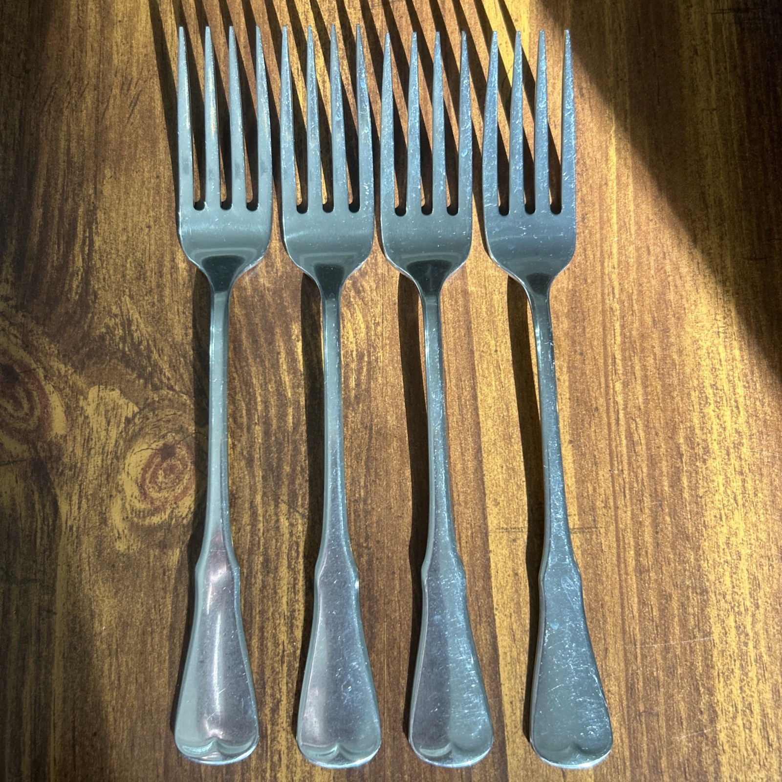 4 Oneida Community Stainless Patrick Henry Dinner Forks 7-1/4" Flatware gallery