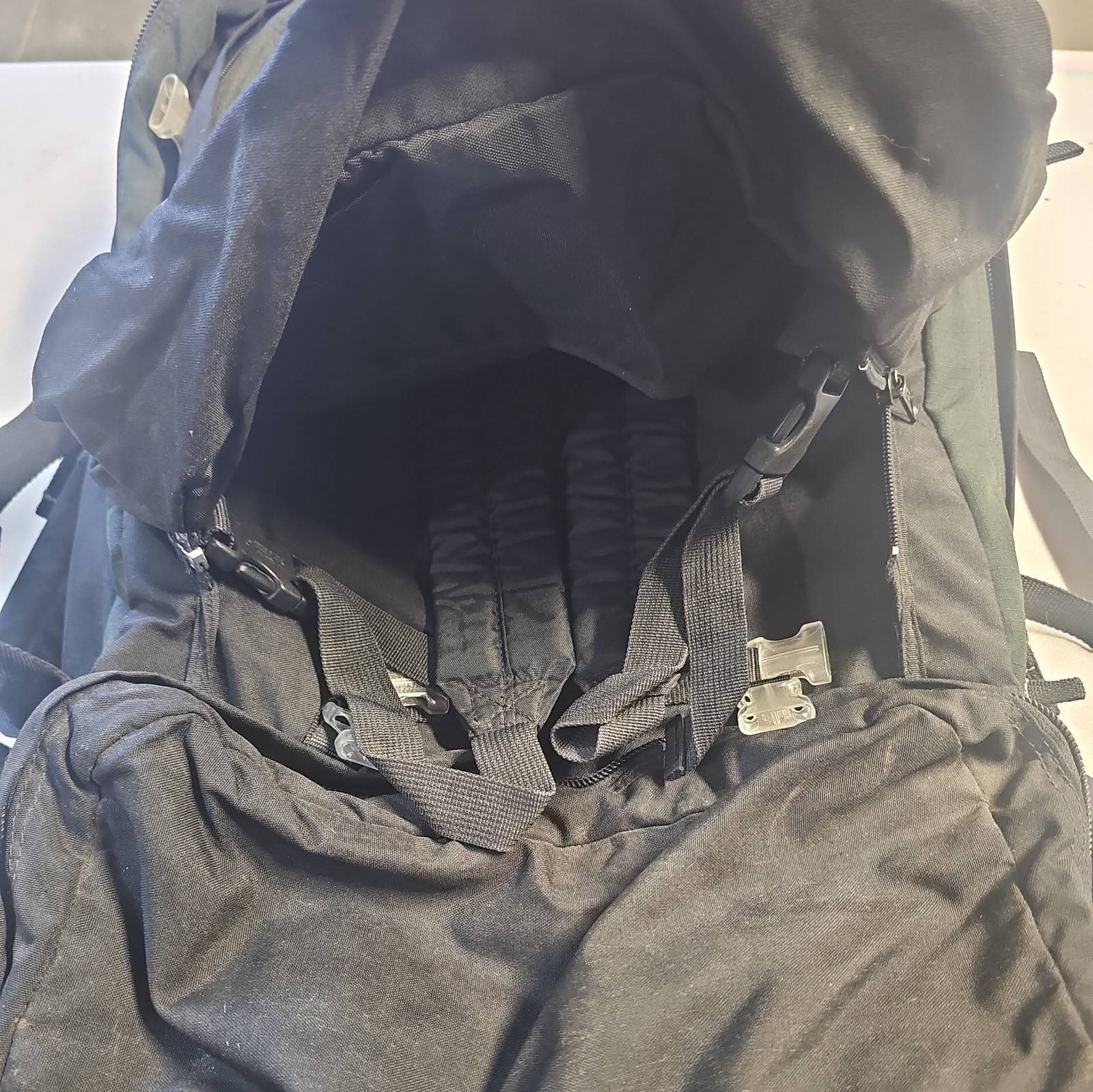 Jansport TALL Internal  XL Backpack Black Hiking Backpack  2