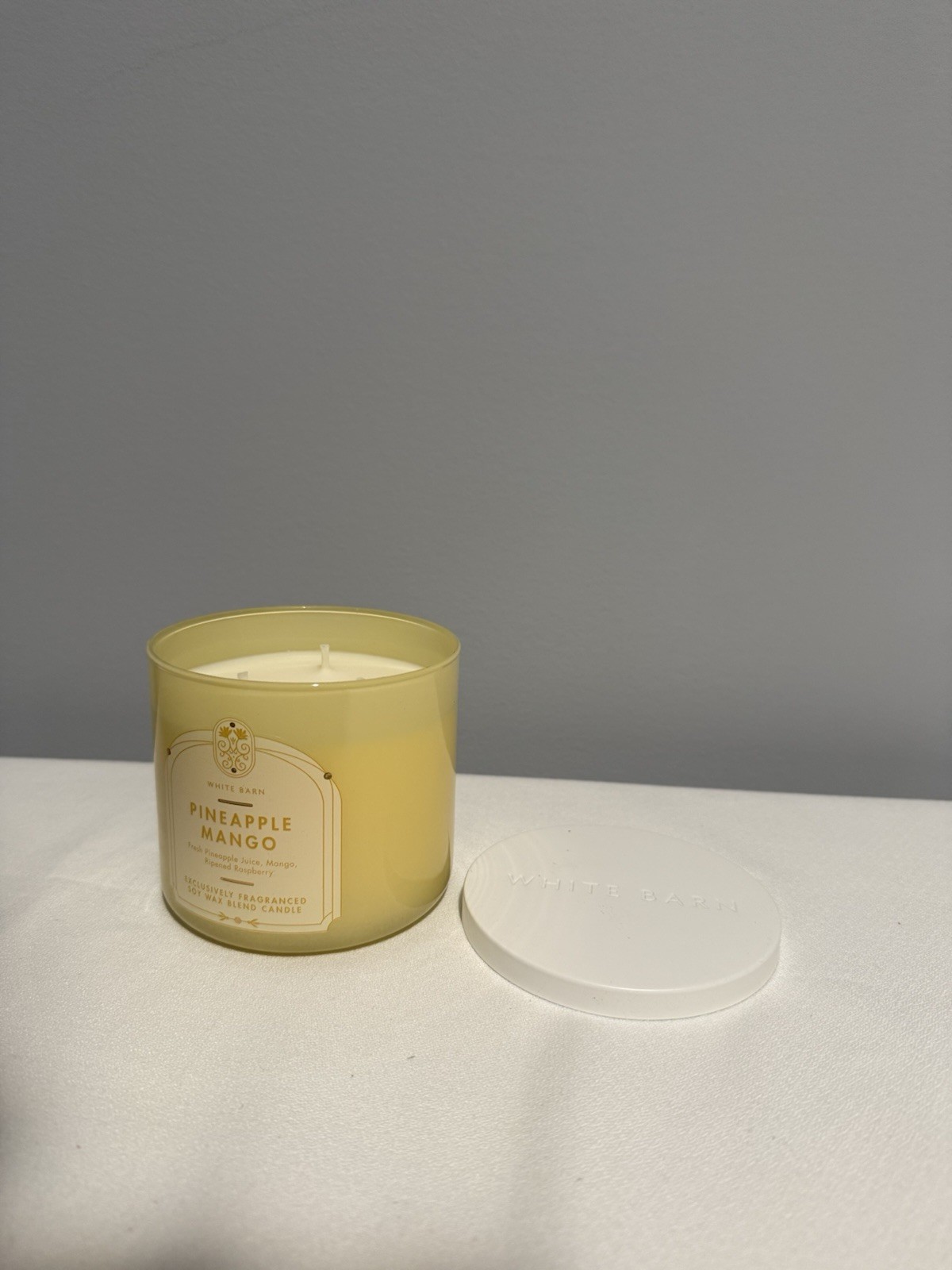 Bath & Body Works Pineapple Mango Three Wick Candle New gallery