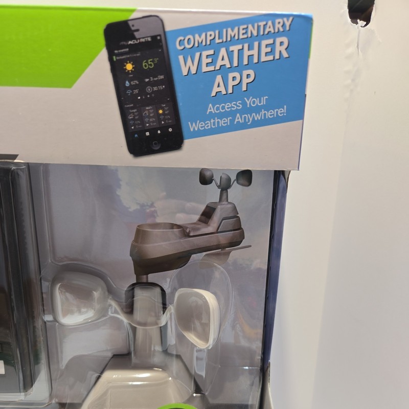 AcuRite Color Wireless Professional Weather Station with Easy Mount 5 in 1 01536 gallery