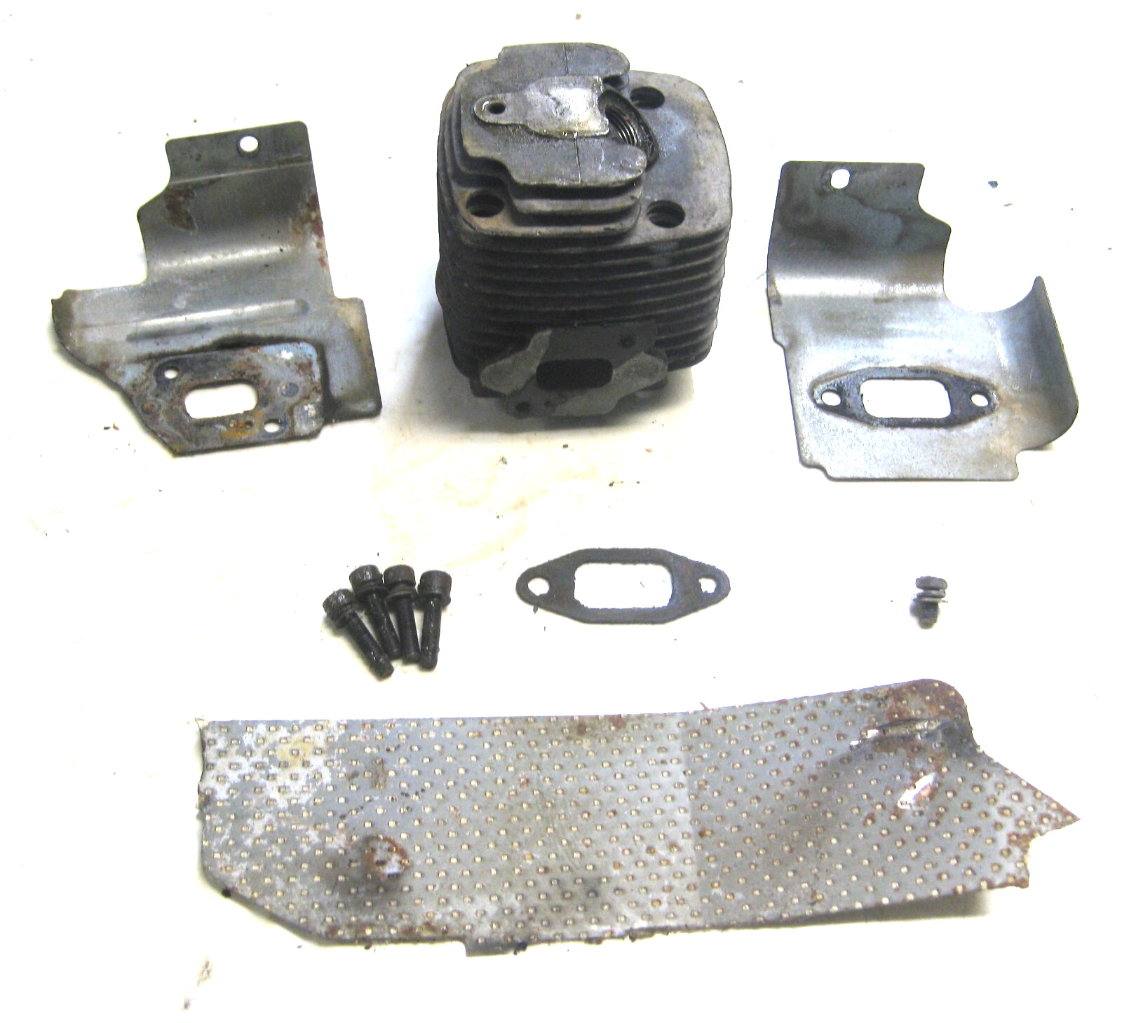 Echo Backpack Blower PB-60HT Cylinder Assembly 10101108360 gallery