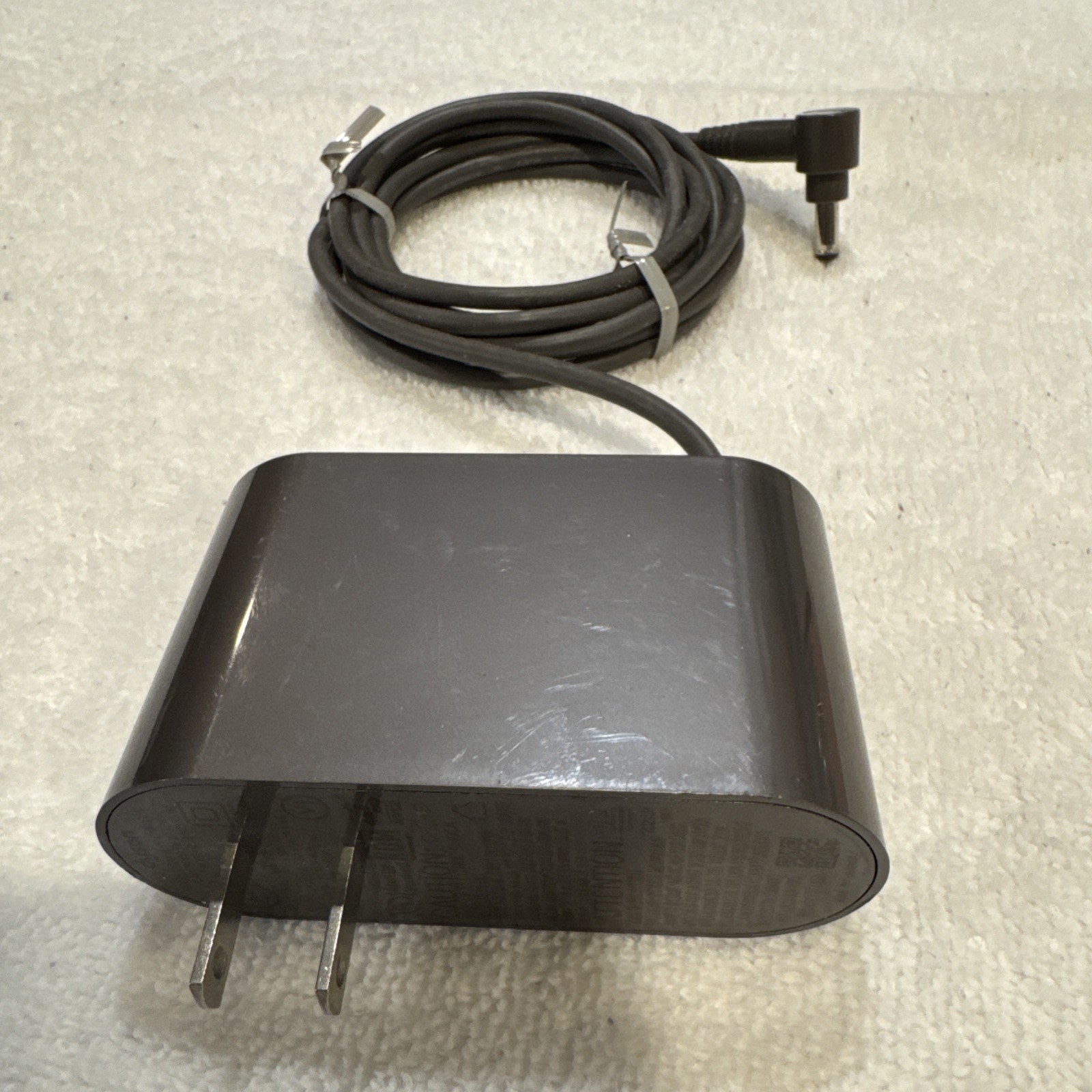 OEM Genuine Dyson Battery Charger Adapter Class 2 Battery Model 217160-02 gallery
