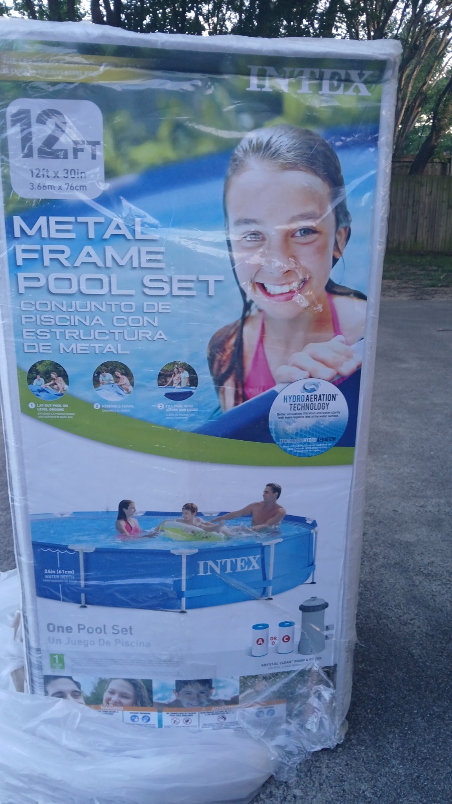 Intex 12 FT × 30 IN Metal Frame Pool Set gallery