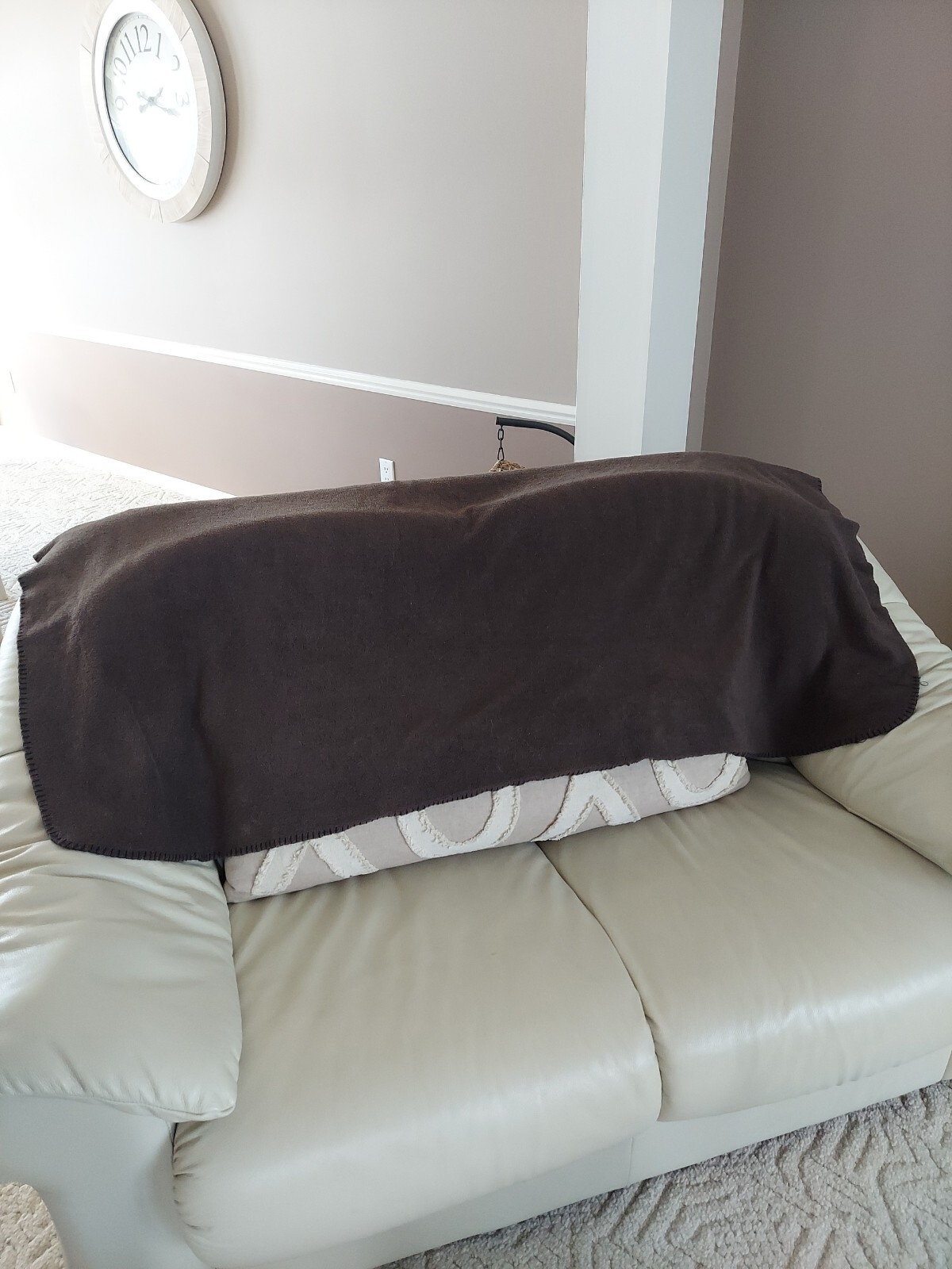 FLEESE BLANKET ONE LAYER BROWN MEASURES 50 × 60 INCHES gallery