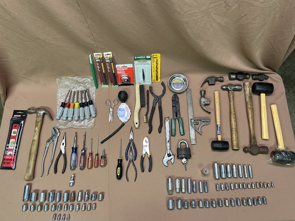 Tool Lot - 118 pcs. Craftsman , Wright , Stanley , etc etc..... New & Used