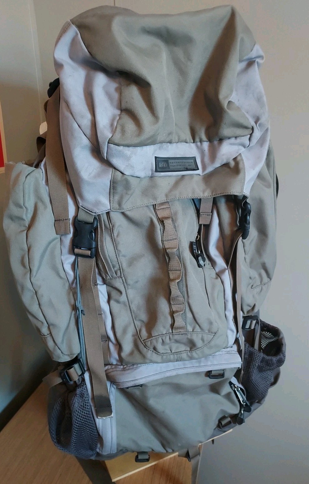 REI Galaxy Pack