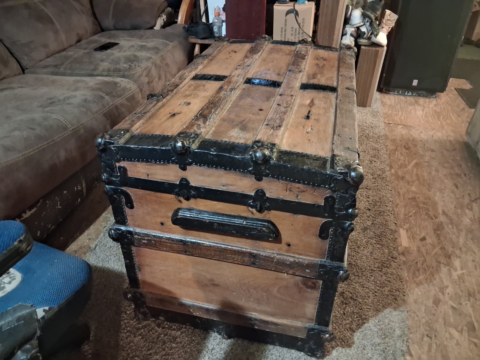 Victorian Wood & Metal Storage Trunk Chest Lockable w/ Handles 38x23x25 gallery