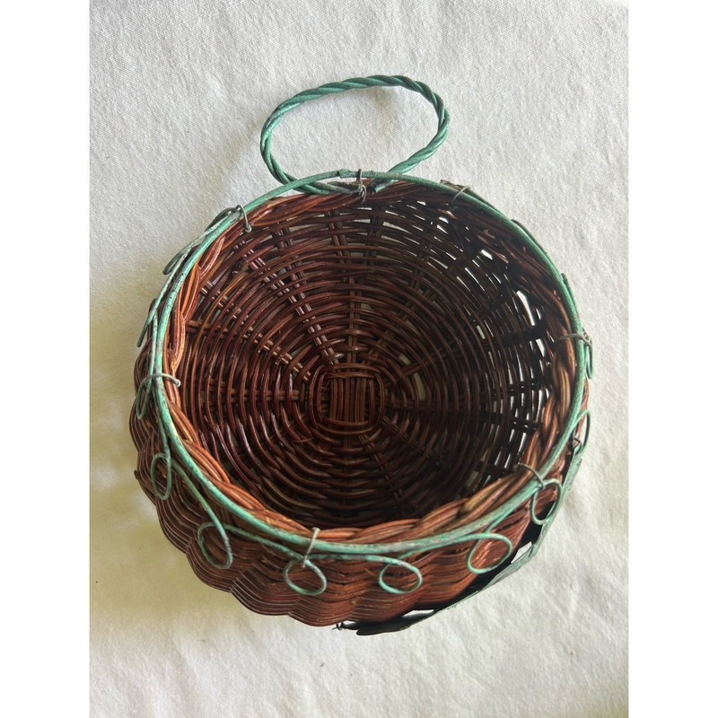 Wall Hanging Display Basket Bundle Lot Wicker Green Metal Detail Leaf Vintage gallery