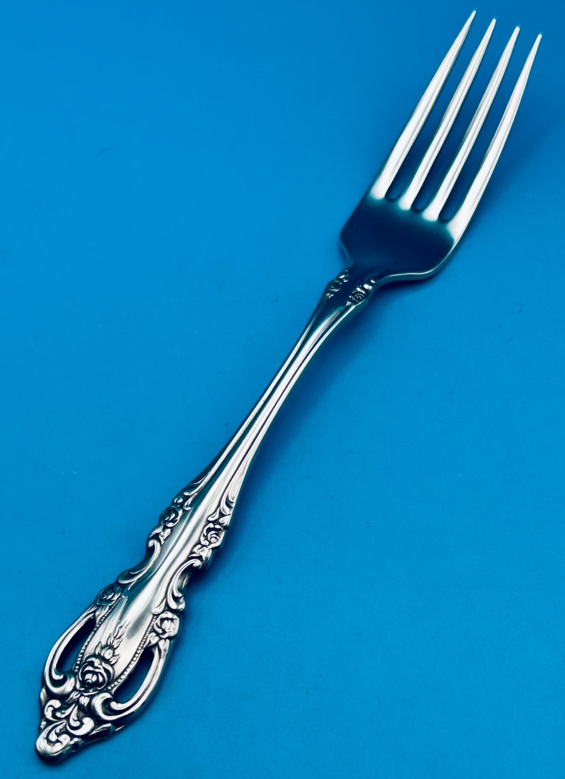 Oneida Brahms Dinner Fork 7 1/4" Stainless Flatware Silverware Community gallery