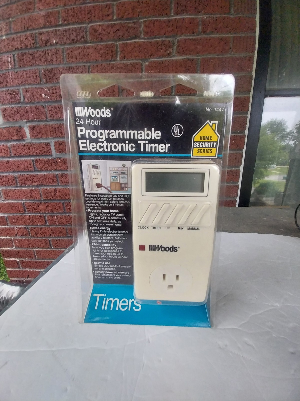 Woods programmable electronic timer (No. 1447) 24 hour, 6 on/off settings 1987 gallery