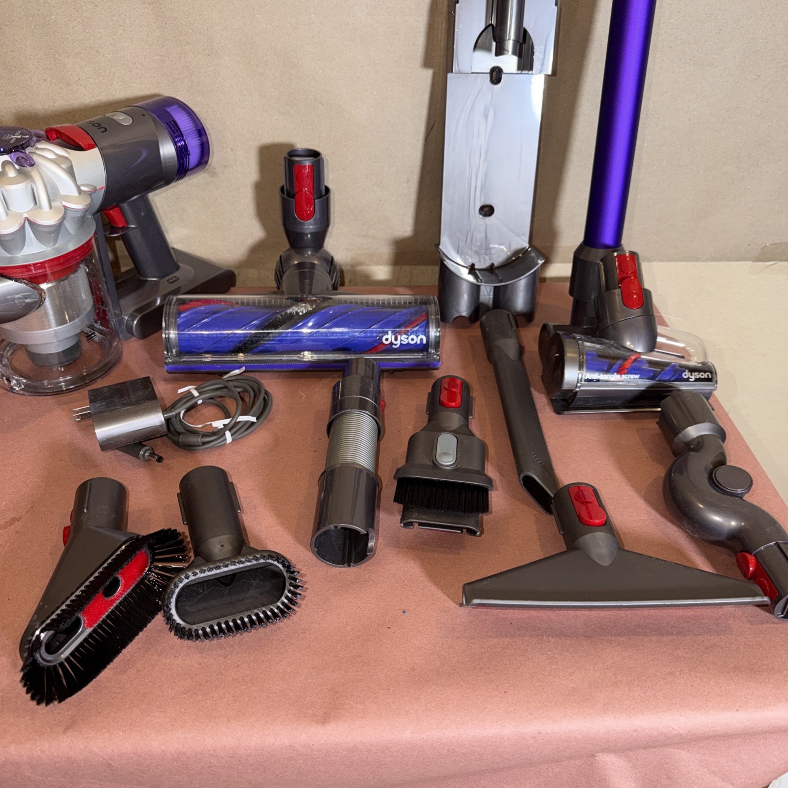 Dyson V8 Origin Extra Stick Vacuum SV25 Gray/Blue gallery